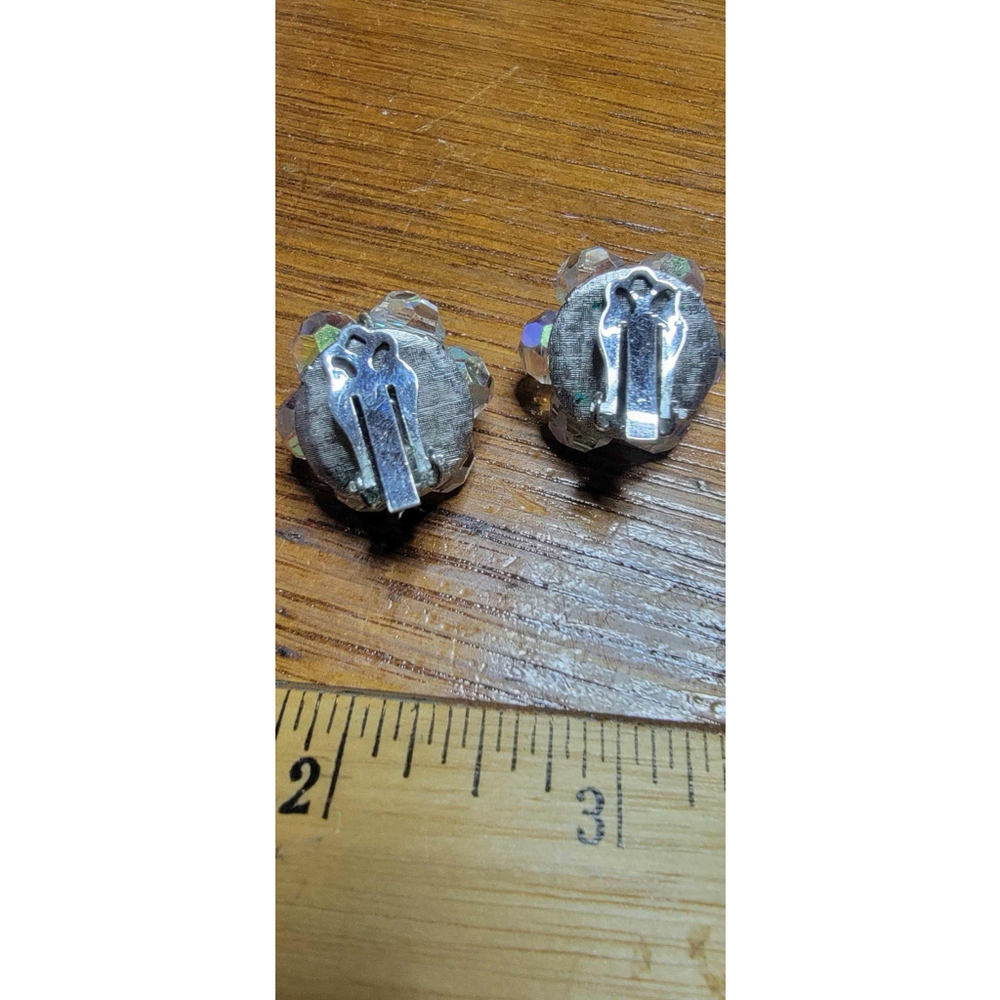 Vintage Aurora Borealis Cluster Earrings Clip On Crystal Beads 1950s - Picture 3 of 4